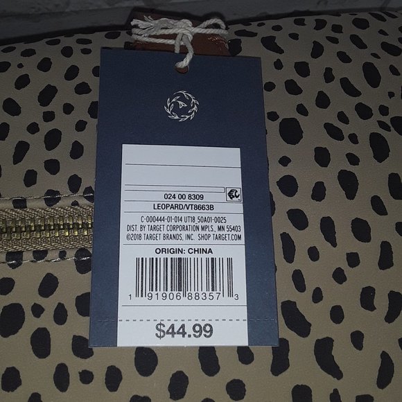 Universal Thread Leopard Print Weekender Zip Tote - Picture 7 of 7